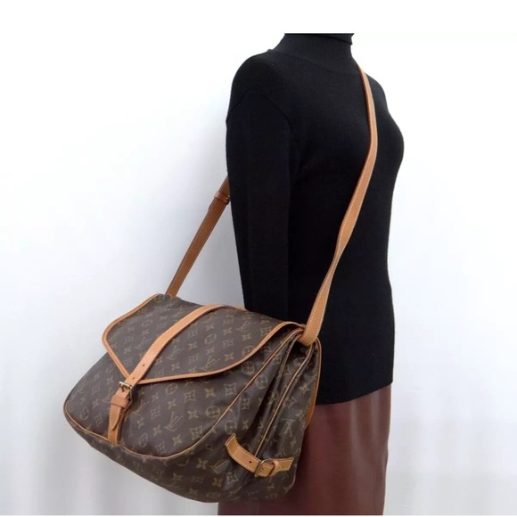 LOUIS VUITTON SAUMUR 35 MESSENGER SHOULDER BAG MONOGRAM M42254 AR9001 164144 - Picture 12 of 17